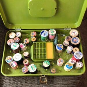 Vintage thread container